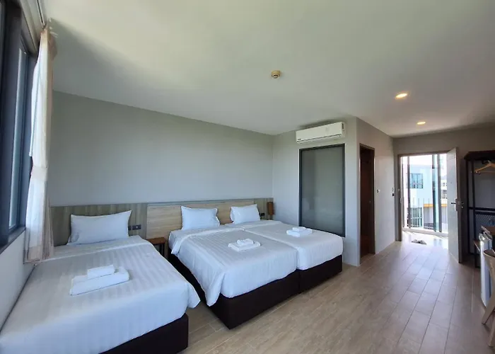 Atom Phuket Hotel -Sha Plus