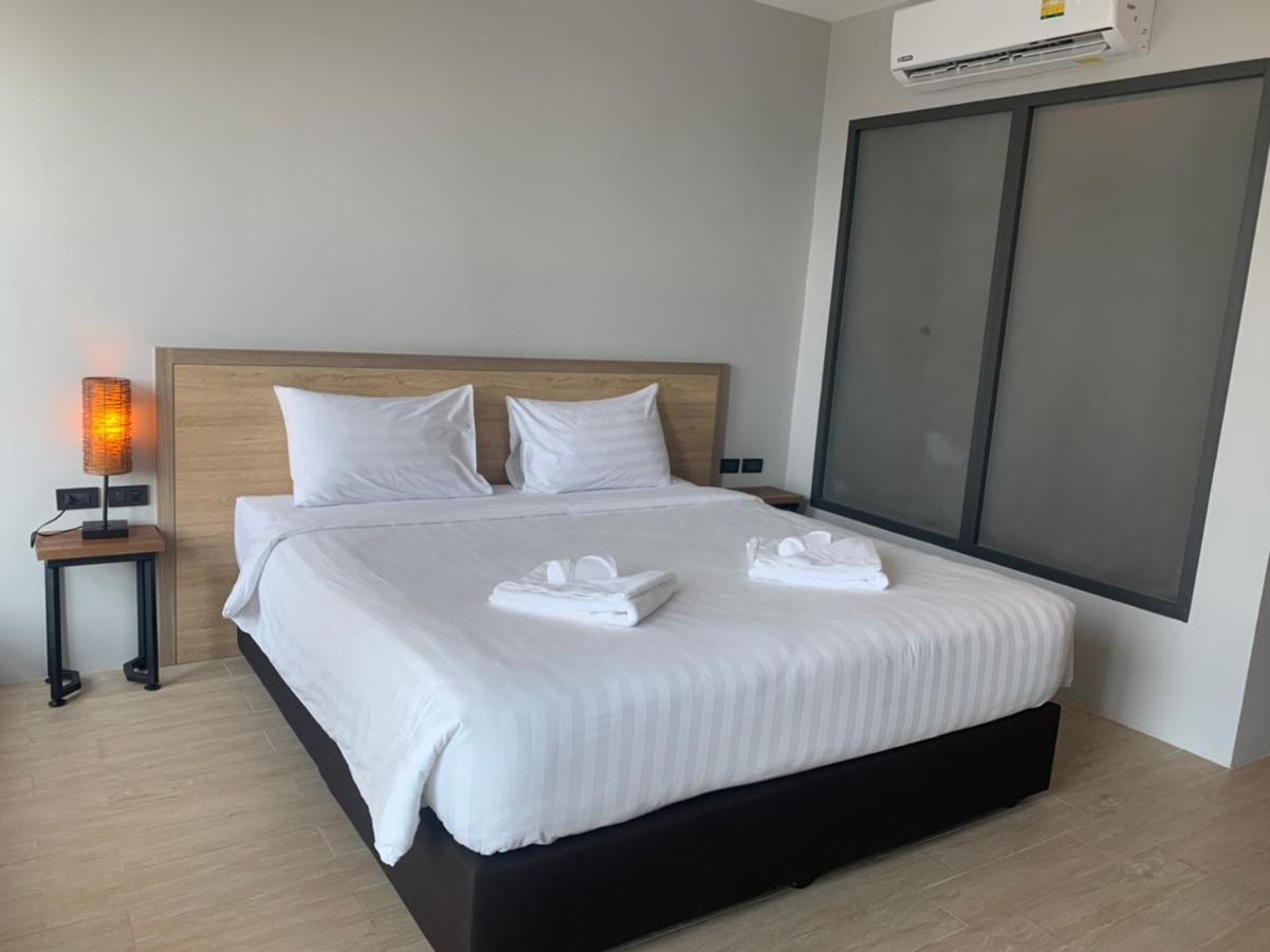 Отель Atom Phuket -sha